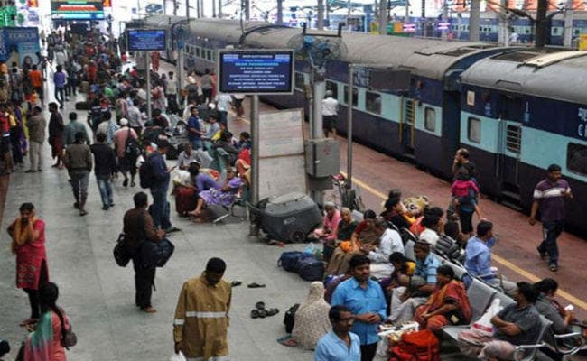 रेलवे स्टेशन व ट्रेनों में लगेंगे 12 लाख सीसीटीवी कैमरा, बजट में हो सकती है घोषणा