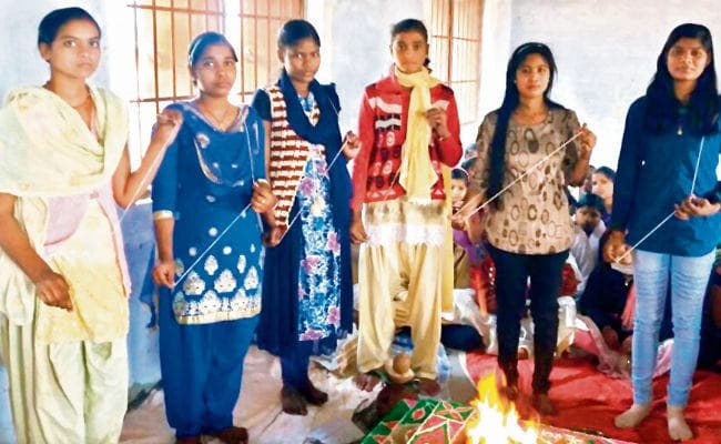 बिहार : ऐसा गांव जहां कन्याओं का होता जनेऊ संस्कार