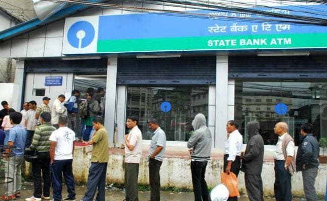 तीन दिनों तक बंद रहेंगे बैंक, ATM में नहीं होगी कैश की कमी