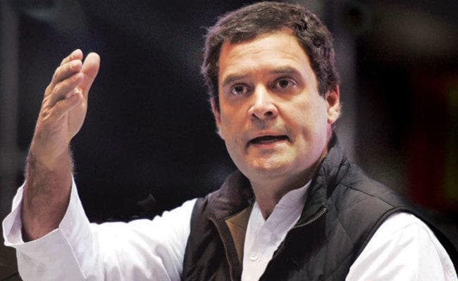 गणतंत्र दिवस समारोह : राहुल गांधी को चौथी पंक्ति में मिली जगह, कांग्रेस नाराज
