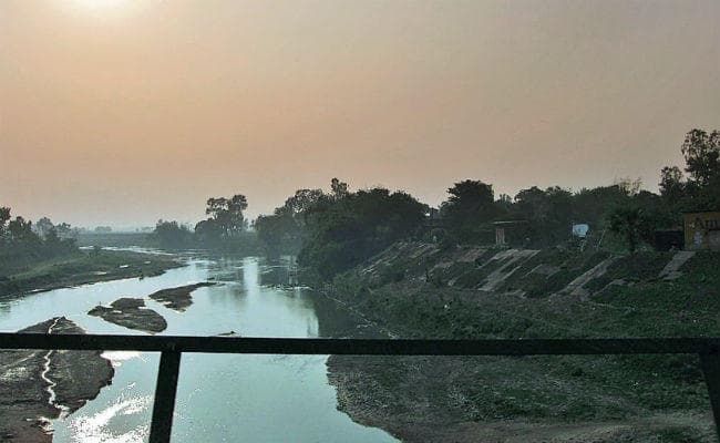 पुनपुन नदी का अस्तित्व खतरे में, मिटती जा रही हैं पहचान