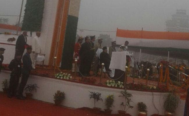 गणतंत्र दिवस : राज्‍यपाल सत्‍यपाल मलिक ने पटना के गांधी मैदान में फहराया तिरंगा