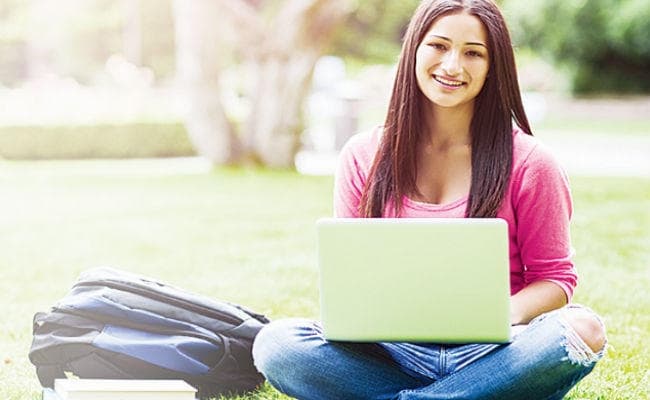 अगर विदेश में चहते हैं एडमिशन लेना, तो पहले जुटाएं ये जानकारियां