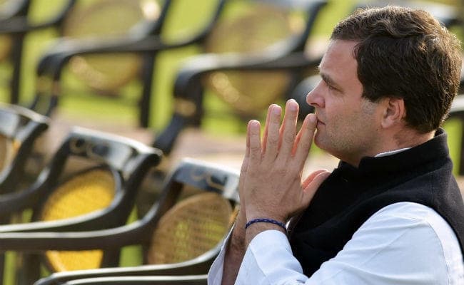 IN PICS गणतंत्र दिवस समारोह: तो क्या इसलिए राहुल गांधी को बैठाया गया छठी पंक्ति में ?