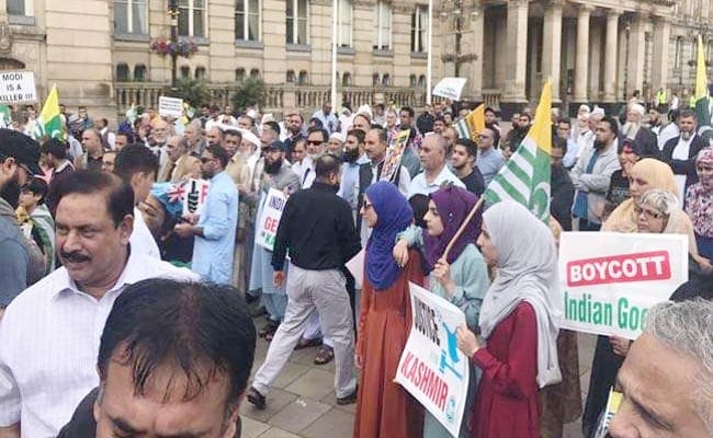 लंदन में भारतीय दूतावास के बाहर भिड़े भारत और पाकिस्तान समर्थक, किसने करवाया भारत विरोधी प्रदर्शन?