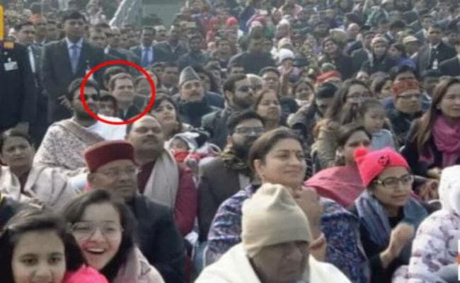 छठी कतार में क्यों बैठे राहुल ? सोशल मीडिया और राजनीति  में चर्चा तेज