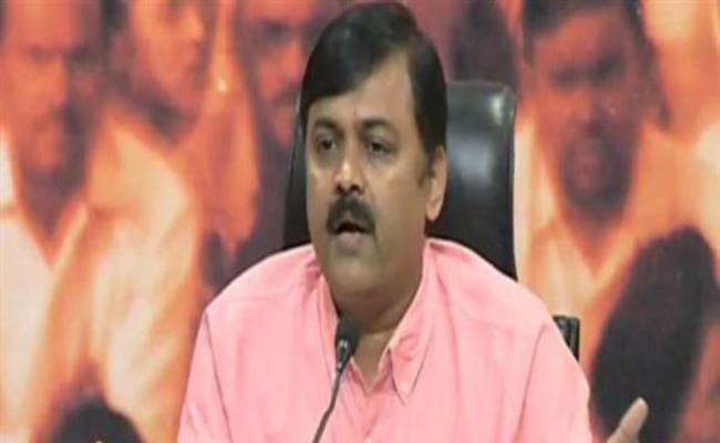 राहुल को छठी पंक्ति में सीट मिलने पर भाजपा ने कहा-हमारे साथ भी इसी तरह किया गया था