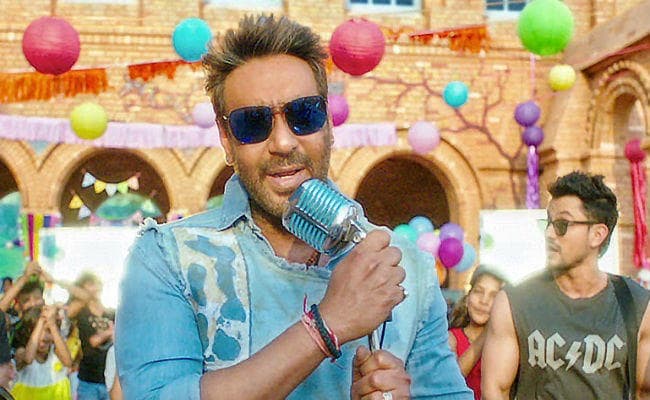 जानें, अजय देवगन के थि‍एटर में किसने लगायी आग