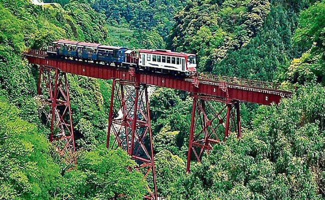 ट्रेन से निकलती है कुत्तों के भौंकने की आवाज, जानें आखिर क्यों