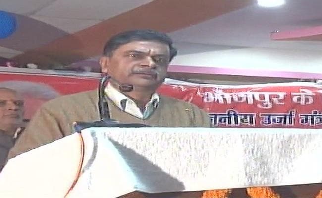 केंद्रीय मंत्री आरके सिंह का विवादित बयान, कहा- हमारी योजना में गड़बड़ी हुई तो गला काट देंगे!