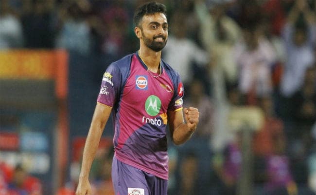 India Tour of Sri Lanka: टीम इंडिया में ना चुने जाने पर राजस्थान रॉयल्स के इस तेज गेंदबाज ने छोड़ा सोशल मीडिया, कहा- आखिर तक लड़ता रहूंगा