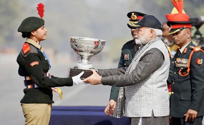 बोले पीएम : भ्रष्टाचार से लड़ाई में साथ दें युवा, कभी ताकतवरों को छुआ नहीं जाता था, आज तीन पूर्व मुख्यमंत्री जेल में