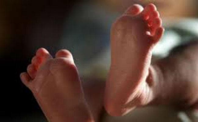 हैवानियत : 8 माह की बच्ची के साथ बलात्कार, खून में लथपथ छोड़कर भागा,  वेंटिलेटर पर बच्ची
