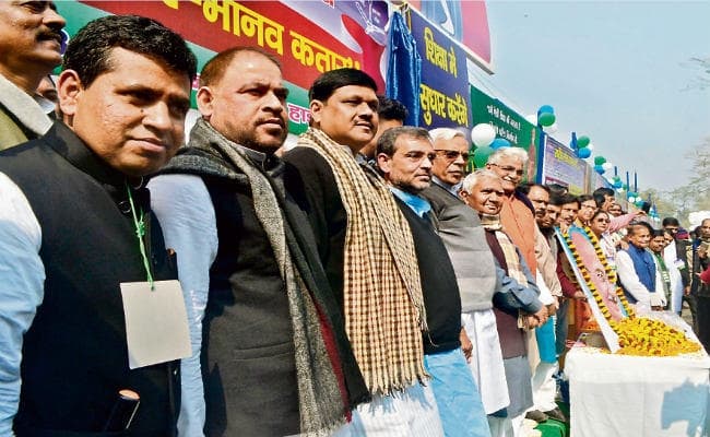 बिहार : उपेंद्र कुशवाहा के साथ खड़ा हुआ राजद, NDA के अन्य दलों ने किया किनारा, पढ़ें पूर्वे ने क्‍या कहा