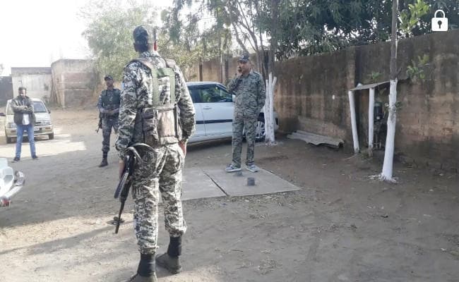 Jharkhand : पारसनाथ पहाड़ के पास नक्सलियों से मुठभेड़ में जवान घायल, देखें VIDEO