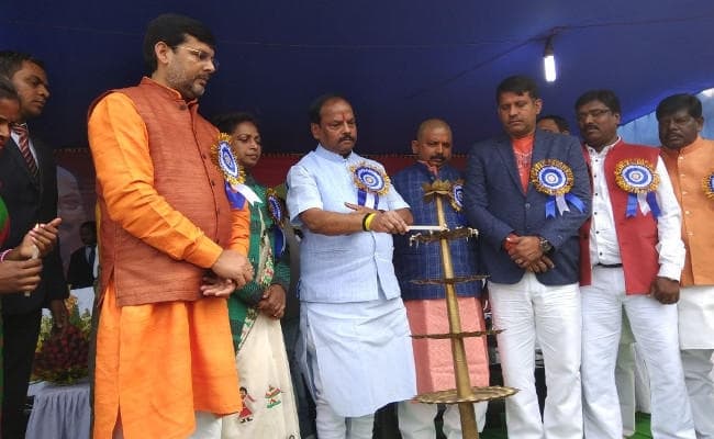 LIVE : राजमहल में मुख्यमंत्री रघुवर दास ने किया राजकीय माघी मेला का उद्घाटन