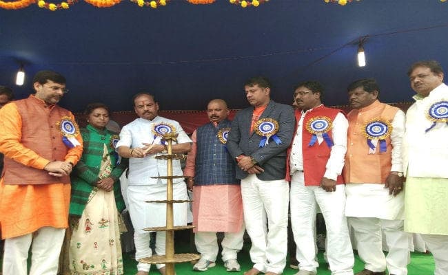 राजमहल में CM रघुवर ने लगायी घोषणाओं की झड़ी, 2022 तक 27000 गांवों में पहुंचेगा सप्लाई वाटर