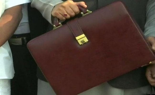 बजट 2018 : मध्य वर्ग खाली हाथ