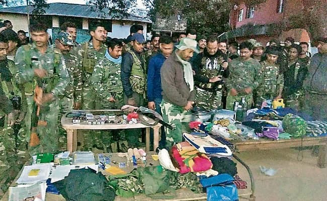 झारखंड : लातेहार में मुठभेड़, दो लाख का इनामी माओवादी बीरबल ढेर, भारी मात्रा में हथियार बरामद