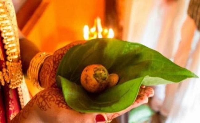 शनिवार को हनुमान जी को ऐसे चढ़ाएं पान, बन जायेंगे आपके बिगड़े सभी काम, पढ़ें
