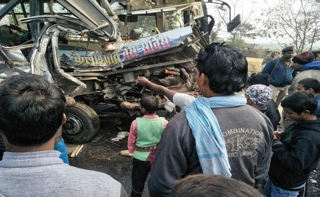 बिहार : नालंदा और सुल्तानगंज में हुए अलग-अलग सड़क हादसे में 2 की मौत 90 लोग घायल