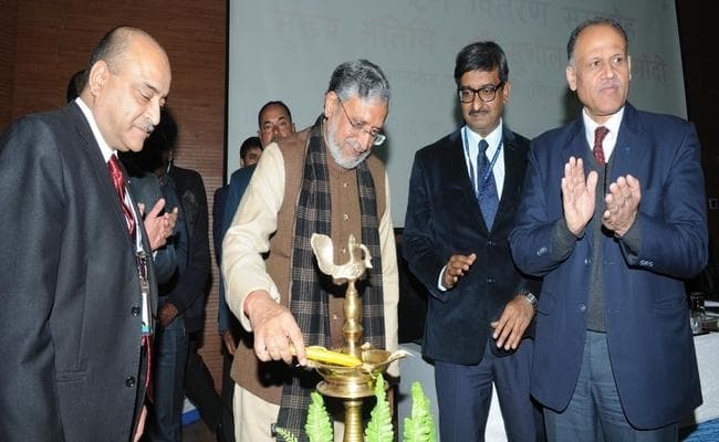 बिहार में 5 लाख बेरोजगारों को ट्रेंड करेगी सरकार : सुशील मोदी