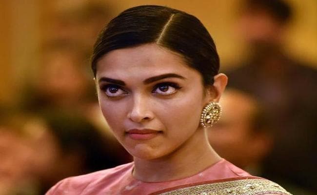 Interview में बोलीं दीपिका पादुकोण : मेरे लिए नारीत्व का जश्न है ‘पद्मावत''