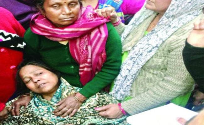 दिल्ली : गर्लफ्रेंड के पिता ने की 23 साल के फोटोग्राफर की हत्या, सांप्रदायिक तनाव