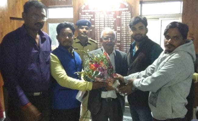 पीएचडी प्रवेश परीक्षा जल्‍द कराने की मांग को लेकर कुलपति से मिला आजसू छात्र संघ