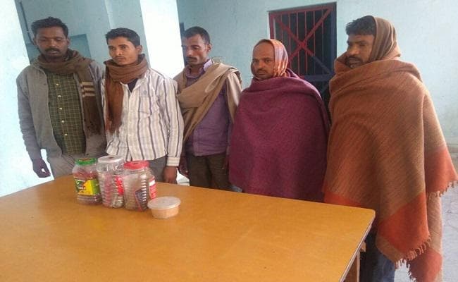 बिहार : गया में पोकलेन मशीन जलाने के मामले में नक्सली कमांडर सहित 7 गिरफ्तार