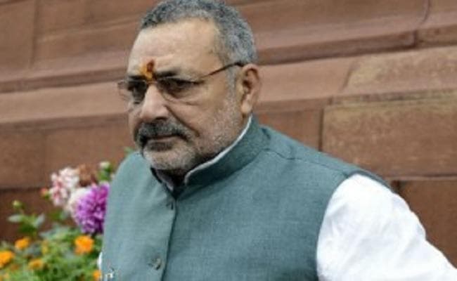 गिरिराज सिंह का विवादित बयान, भारत में सभी भगवान ''राम'' के खानदान से, यहां कोई ''बाबर'' की औलाद नहीं