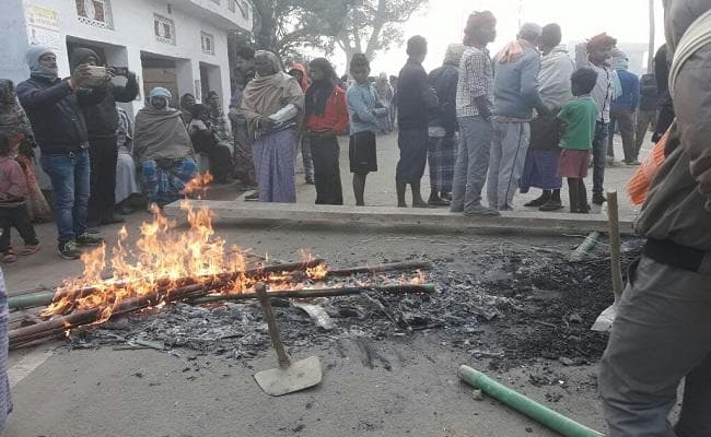 VIDEO : बिहार के शेखपुरा में मंदिर से निकले युवक को हाइवा ने रौंदा, मौत पर बवाल