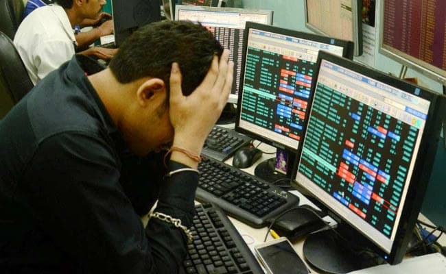 सेंसेक्स 310 अंक टूटा, विदेशी पोर्टफोलियो निवेशकों ने 950 करोड़ रुपये के शेयर खरीदे, घरेलू ने बेचे