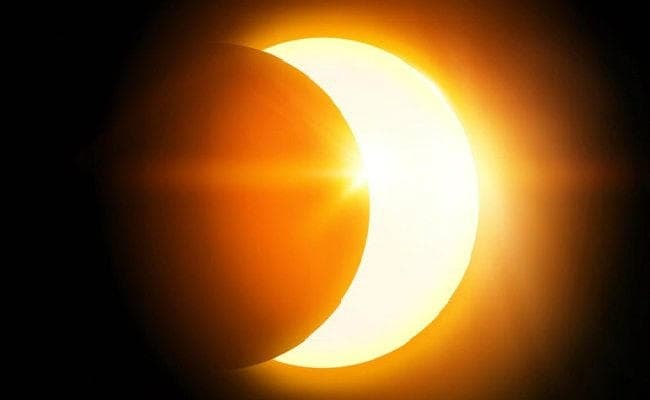 16 फरवरी को लगेगा सूर्य पर ग्रहण, जानिए आपकी राशि पर क्या पड़ेगा प्रभाव