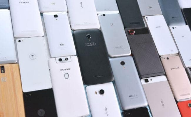 भारत में बिक्री के दम पर दुनिया के शीर्ष पांच ब्रांड में चीन की स्मार्टफोन कंपनियां