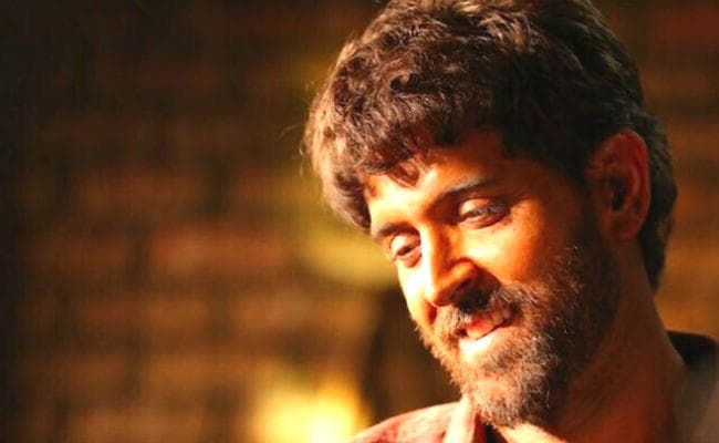 बाल-दाढ़ी बढ़ा कर ऋतिक बन गये आनंद कुमार, बनारस पहुंच शुरू की ''सुपर 30'' की शूटिंग