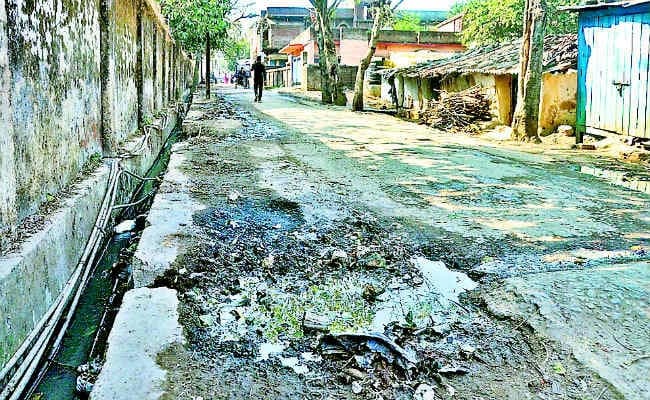 रांची वार्ड परिक्रमा : खुली नालियां व गंदगी बन गयी वार्ड नं 8 की पहचान