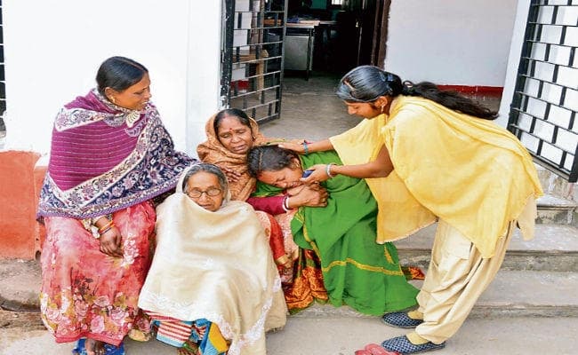 बिहार : शराब माफियाओं ने सैप जवान को रौंदा, मौत, साथ आ रही कार से 1050 बोतल शराब बरामद