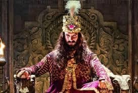 पद्मावत पर जारी है हंगामा : करणी सेना को दिखायी गयी फिल्म, रिलीज टली