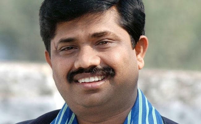 UP के मंत्री को जान से मारने की धमकी, केंद्रीय मंत्री के साथ मंच पर दो दिन पूर्व ही दिखे थे