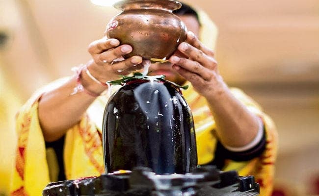 शिव बनकर करें पूजा का विधान...जानें कैसे