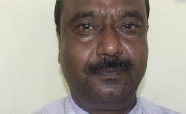 जानिए, विवादों से गहरा नाता रहा है जदयू छोड़कर राजद में गये सरफराज आलम का