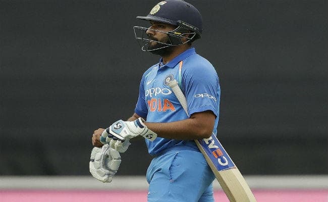 अफ्रीका दौरे पर रोहित शर्मा  ''सुपर फ्लॉप'', सोशल मीडिया में इस तरह हुए ट्रोल