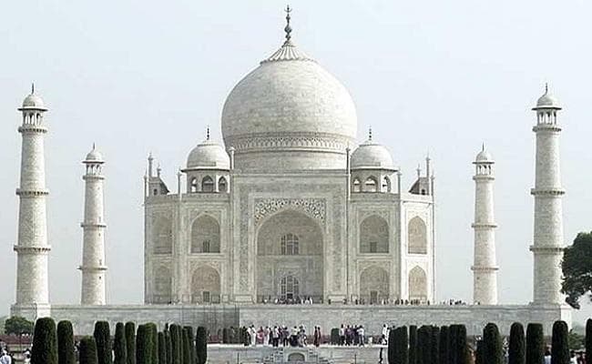 ताजमहल के ‘नो फ्लाइ जोन'' में तीन बार उड़ा ड्रोन, सतर्क हुई सुरक्षा एजेंसियां