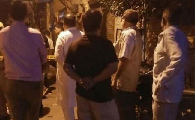 बोकारो में वकील  के घर फायरिंग