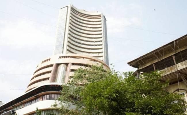 महंगाई का आंकड़ा आने से पहले शेयर बाजारों में आयी तेजी, सेंसेक्स 295 अंक मजबूत