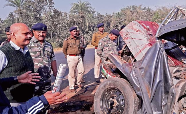 झारखंड : दुमका-भागलपुर मुख्य मार्ग पर सड़क हादसे में 8 की मौत, दो गंभीर, ये है मरनेवालों का डिटेल