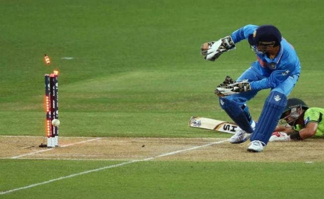 धौनी की विकेटकीपिंग स्टाइल पर रिसर्च होना चाहिए : श्रीधर