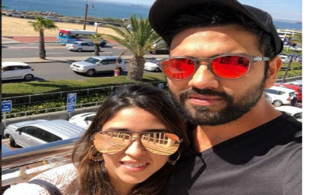 रोहित शर्मा ने ValentinesDay पर पत्नी को दिया यह अनोखा उपहार और कहा...