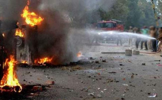 बिहार : संदिग्ध शराब तस्कर की पुलिस मुठभेड़ में मौत, उग्र लोगों ने थाने में की तोड़फोड़